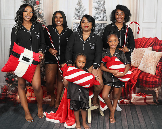 2024_Christmas_Khalil-14