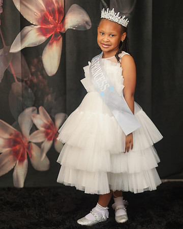 2025_Grad_Raegan-18