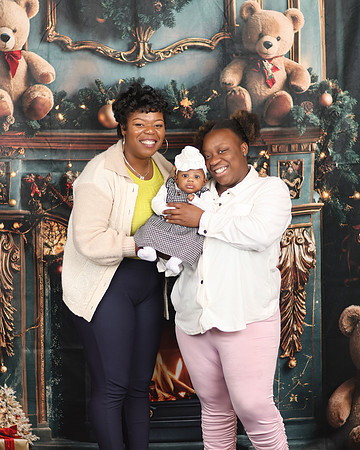 2024_Christmas_Yanell-13