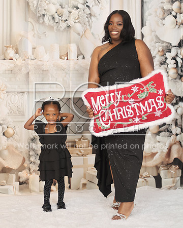 2024_Christmas_Jakayla Collins-8