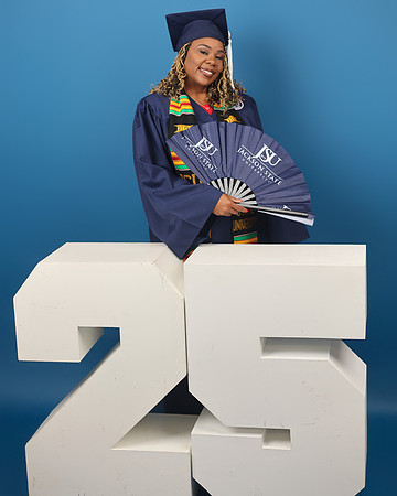 2025_Grad_AnnLewis-35