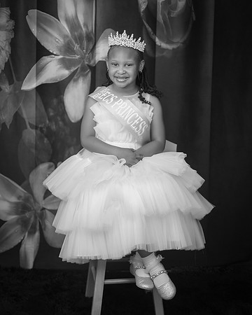 2025_Grad_Raegan-21