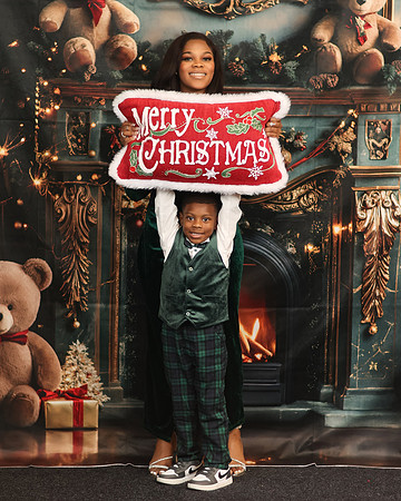 2024_Christmas_Elexis-17