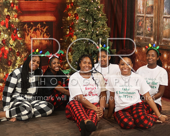 2024_Christmas_Tiffany Thompson-1