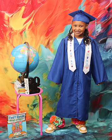 2025_Grad_Raegan-43