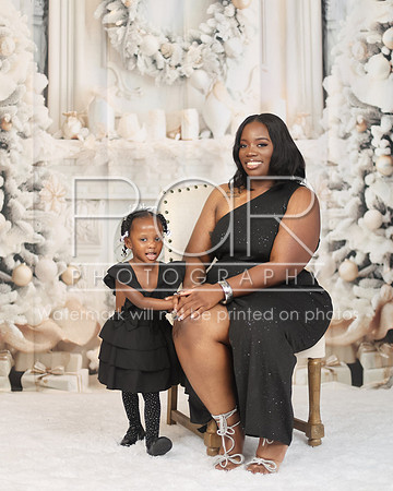 2024_Christmas_Jakayla Collins-4