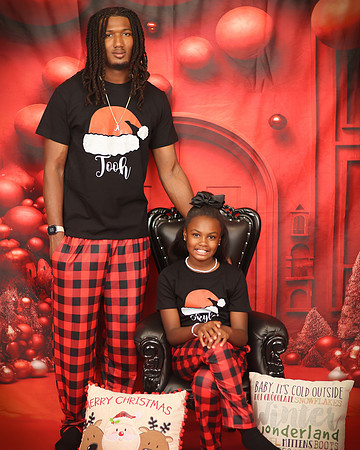 2024_Christmas_RussellFamily-15
