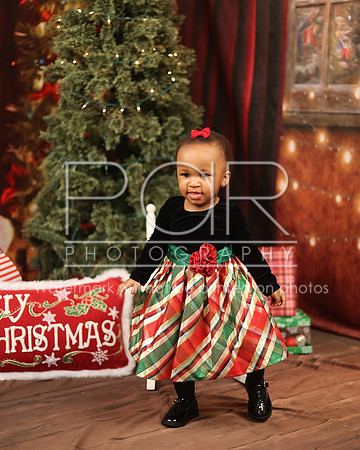 2024_Christmas_Corrine-12