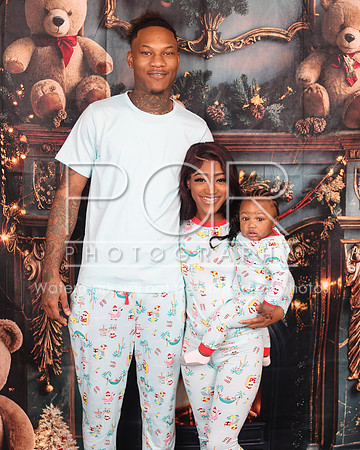 2024_Christmas_Aundriana-17