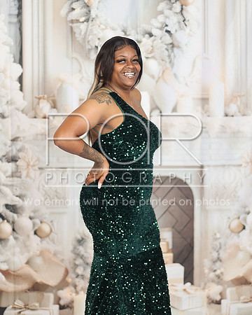 2024_Christmas_Leneisha-13