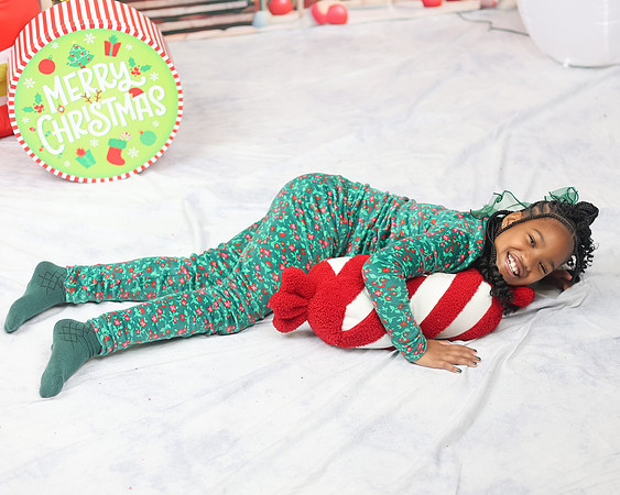 2024_Christmas_Twins-10