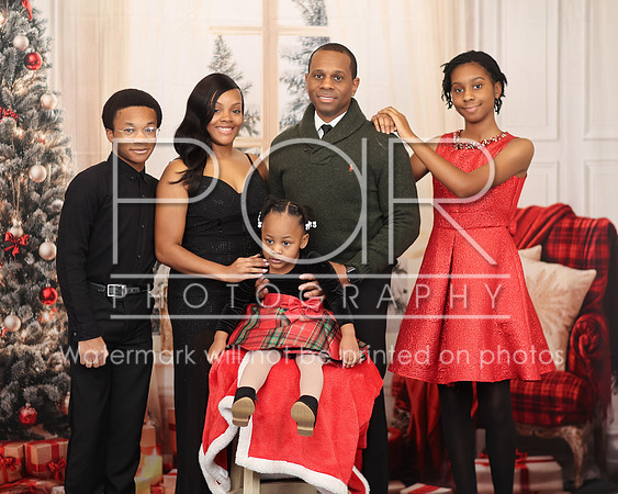 2024_Christmas_Amber McMillan-15