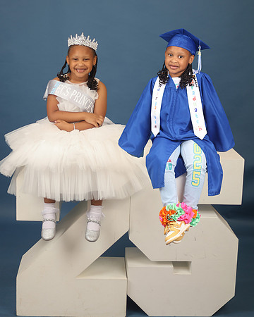 2025_Grad_Raegan-15