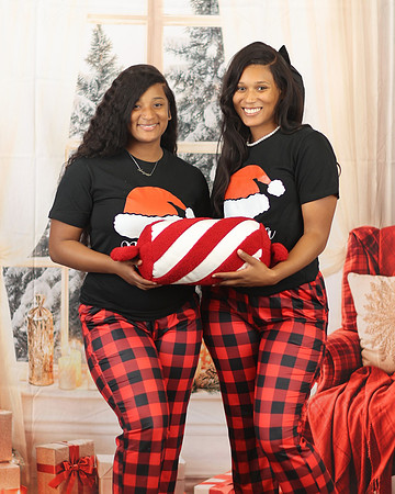 2024_Christmas_RussellFamily-33