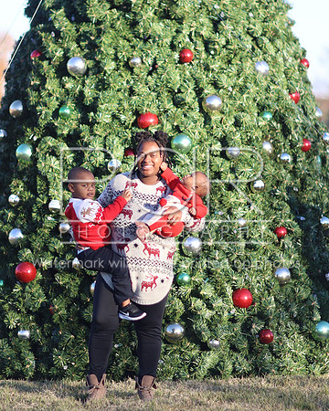2024_Christmas_Shanita-26