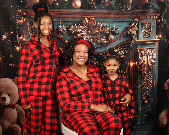 2024_Christmas_Charcy-2