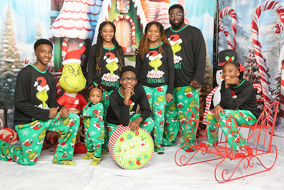 2024_Christmas_Evelyn-16