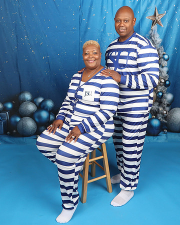 2024_Holiday_L_Drake-7