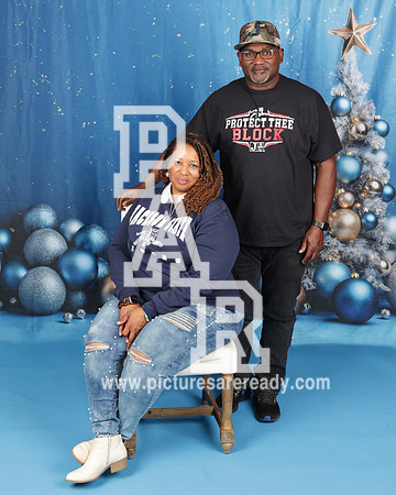2023_Christmas_RussellFam-3