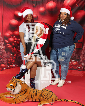 2023_Christmas_RussellFam-10