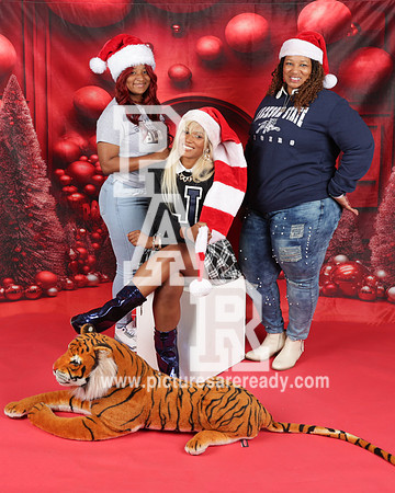 2023_Christmas_RussellFam-11