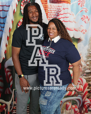 2023_Christmas_RussellFam-24