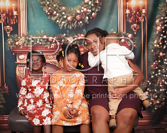 2023_Christmas_Shanita Jones-4