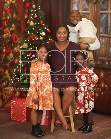 2023_Christmas_Shanita Jones-11
