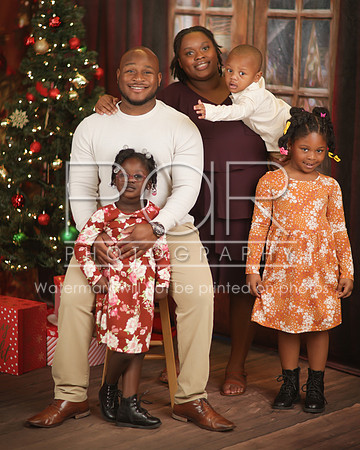 2023_Christmas_Shanita Jones-13