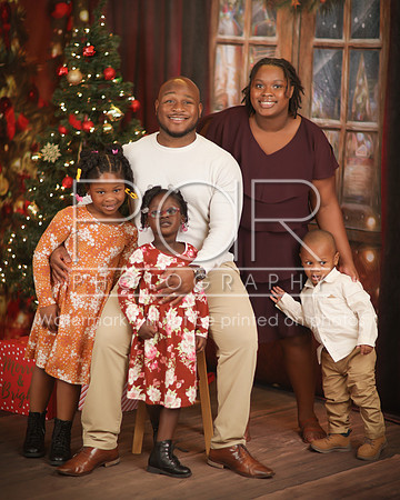 2023_Christmas_Shanita Jones-14