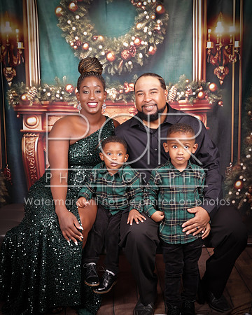 2023_Christmas_Janika Leak-1