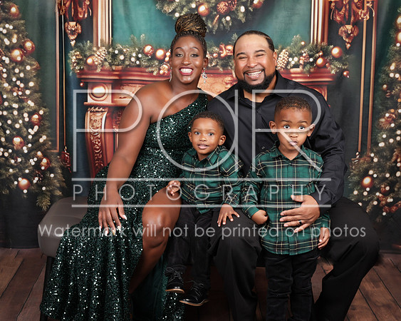 2023_Christmas_Janika Leak-2