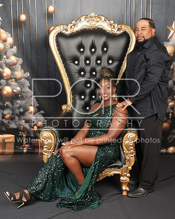 2023_Christmas_Janika Leak-7