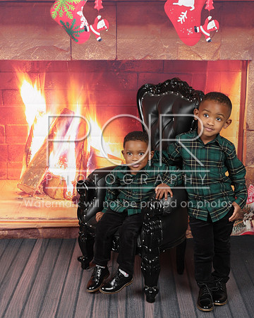 2023_Christmas_Janika Leak-10