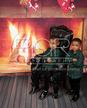 2023_Christmas_Janika Leak-12