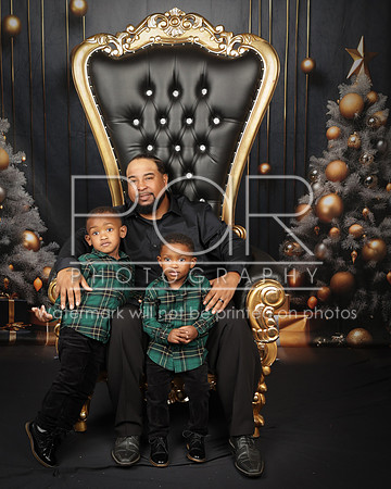 2023_Christmas_Janika Leak-13