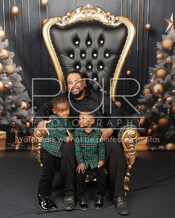 2023_Christmas_Janika Leak-14