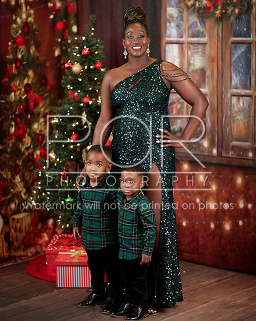 2023_Christmas_Janika Leak-17