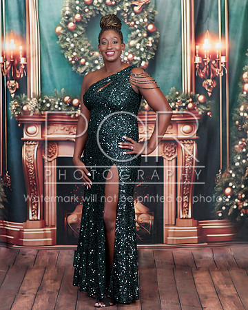 2023_Christmas_Janika Leak-27