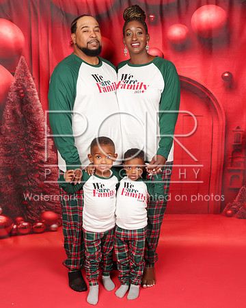 2023_Christmas_Janika Leak-38