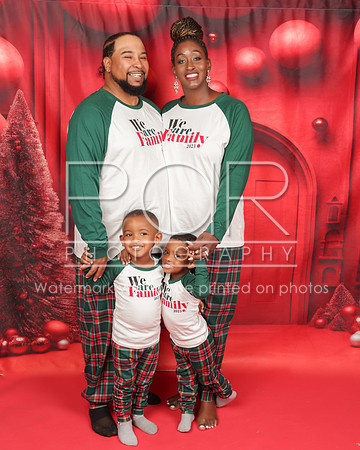 2023_Christmas_Janika Leak-43
