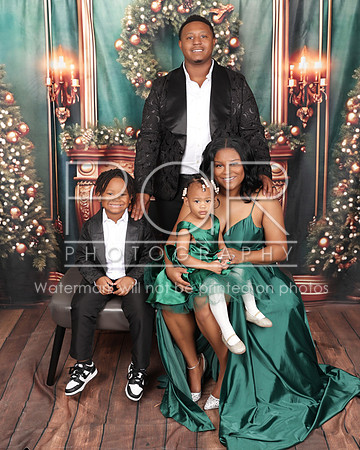 2023_Christmas_Keondra-3