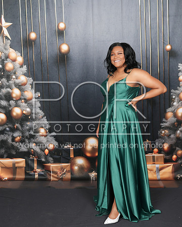 2023_Christmas_Keondra-12