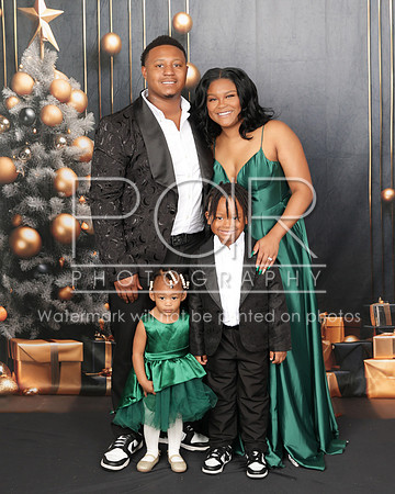 2023_Christmas_Keondra-19