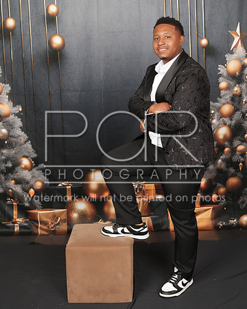 2023_Christmas_Keondra-20