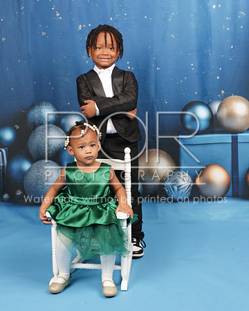 2023_Christmas_Keondra-22