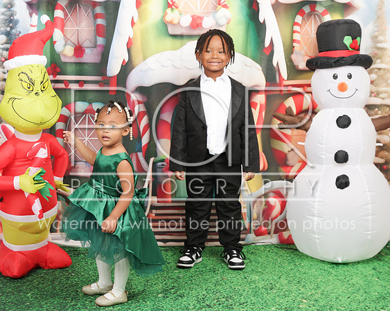 2023_Christmas_Keondra-23