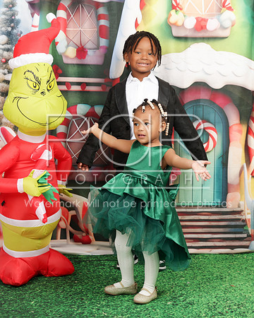2023_Christmas_Keondra-25