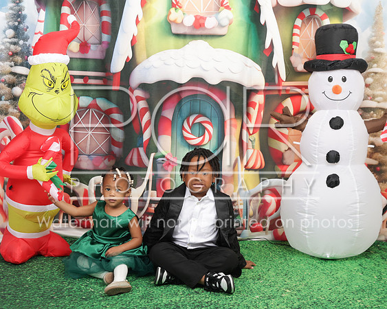 2023_Christmas_Keondra-28