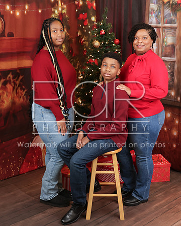 2023_Christmas_Shaunte Watts-8